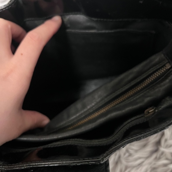 Chanel Vintage Black Patent Matelasse Shoulder Bag - Picture 10 of 12